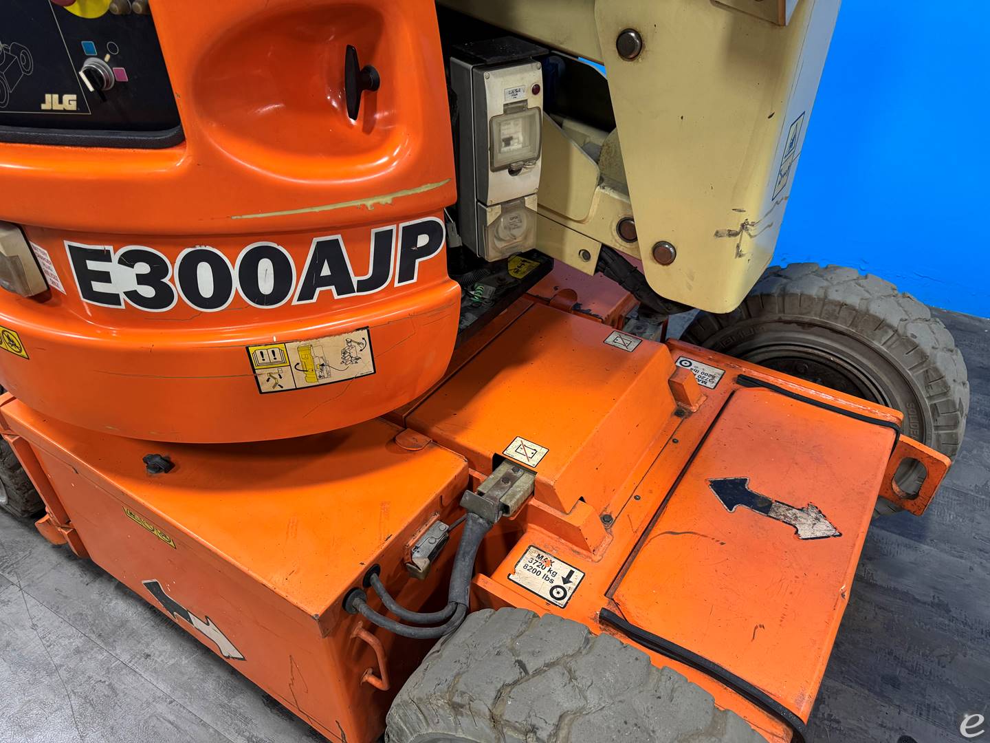 2012 JLG E300AJP
