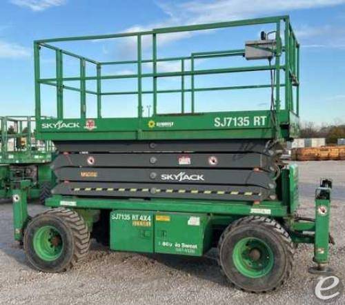 2015 Skyjack SJ7135