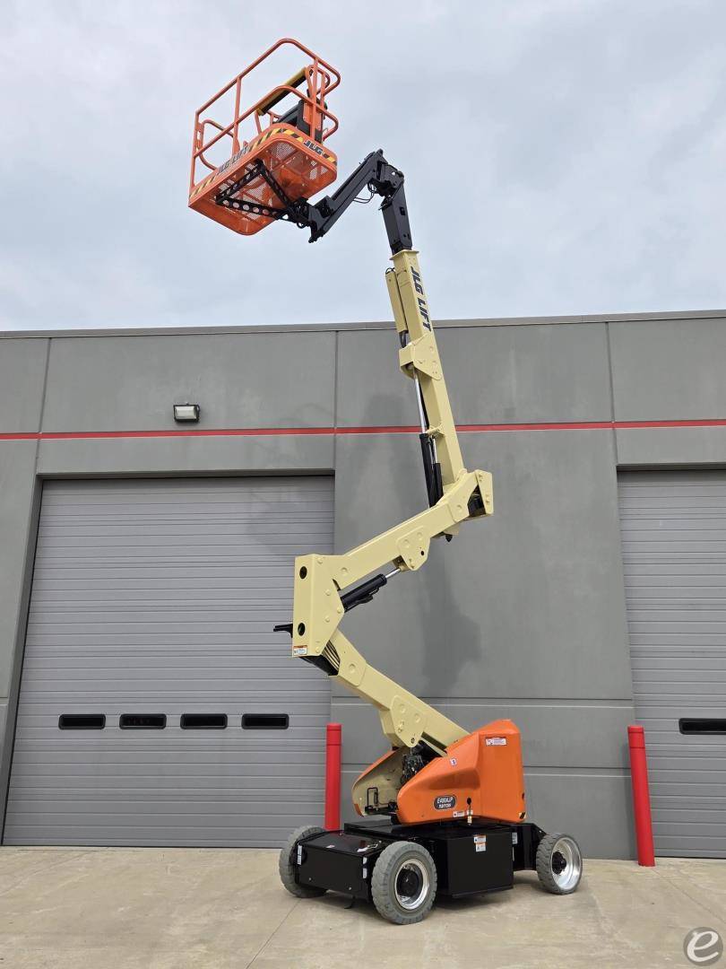 2016 JLG E400AJPN