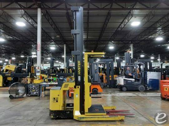 2017 Hyster R30XMA3 Electric Order Picker - 123Forklift