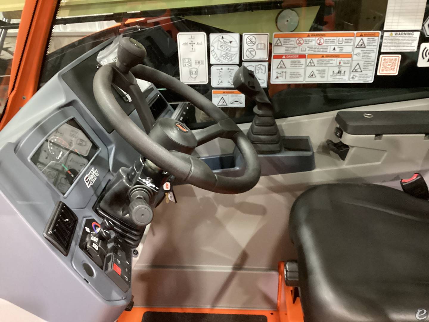 2026 JLG 1255