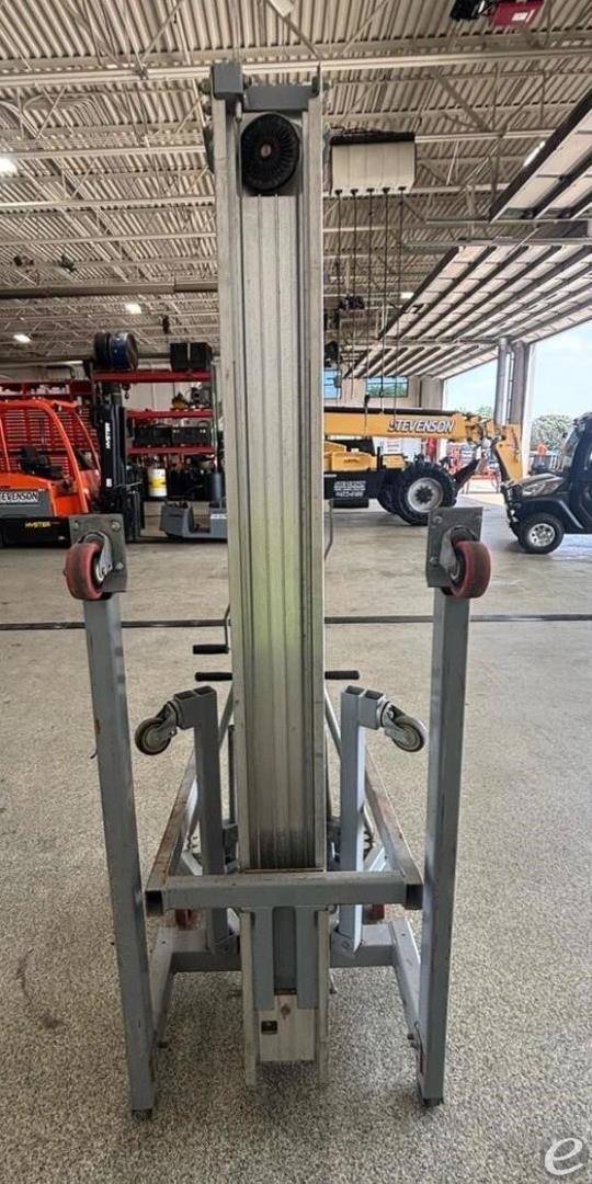 2020 Genie SLC24