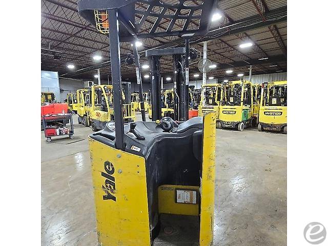 2019 Yale ESC040AD
