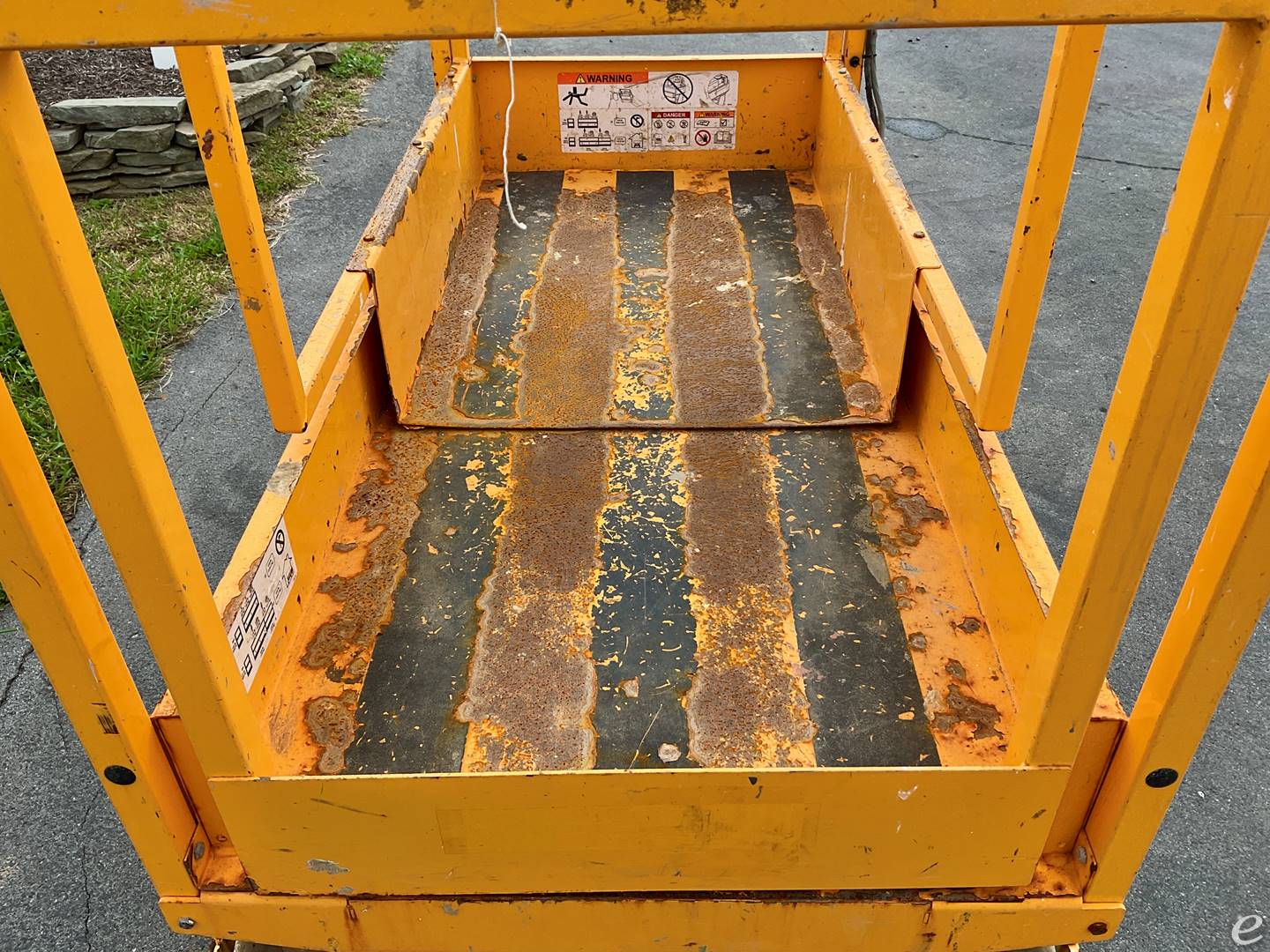 2016 Hy-Brid Lifts HB1230S3