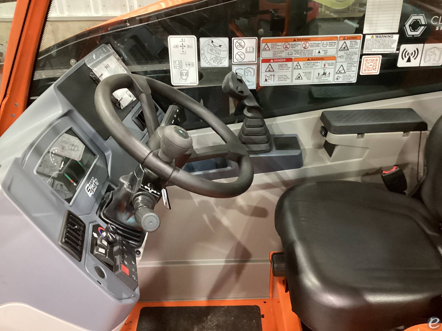 2026 JLG 943