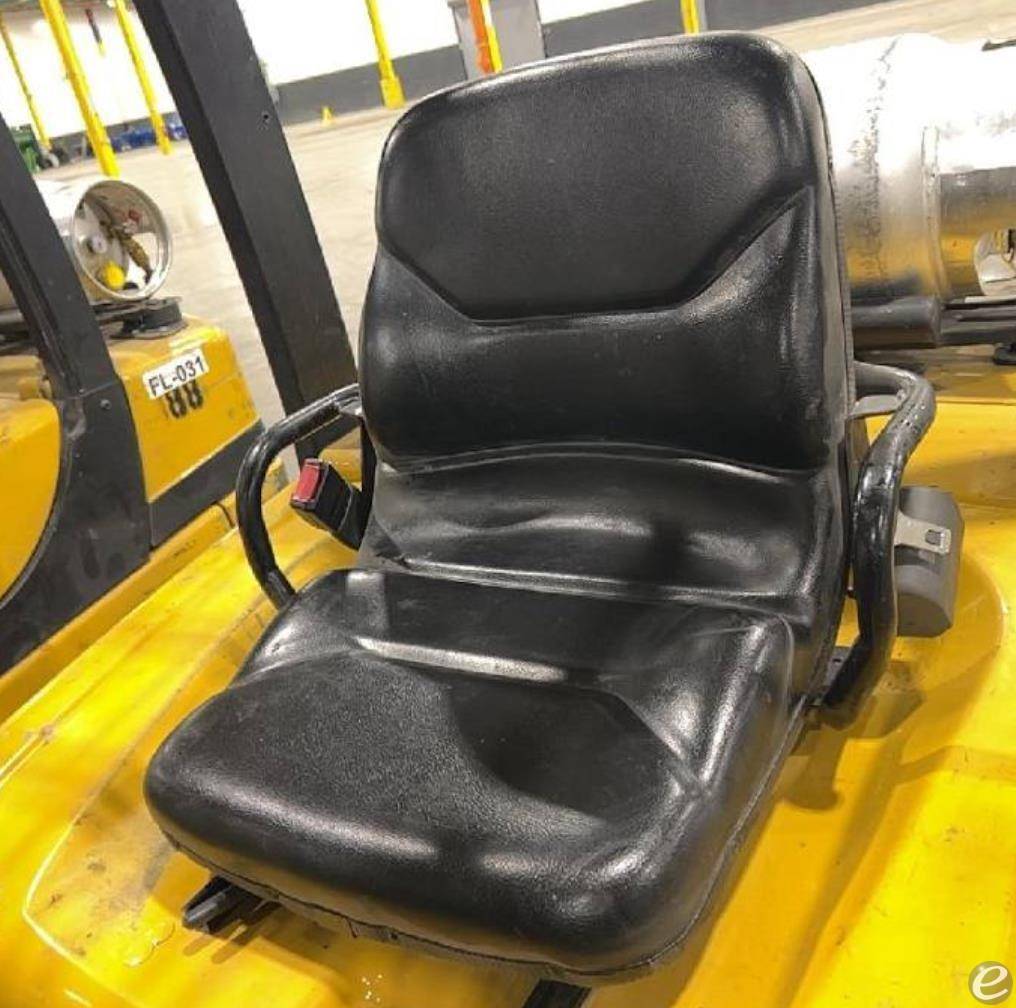 2011 Yale GLP050VX