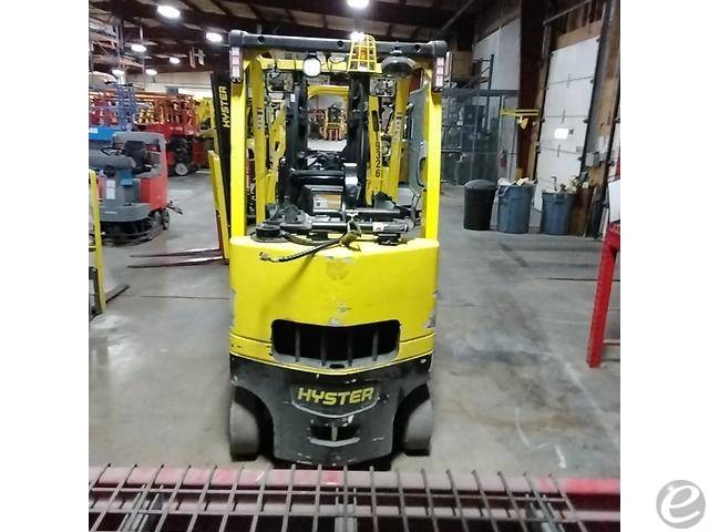 2017 Hyster S55FTS LP Gas Forklift - 123Forklift