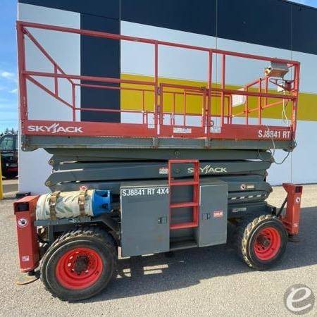 2018 Skyjack SJ8841RT