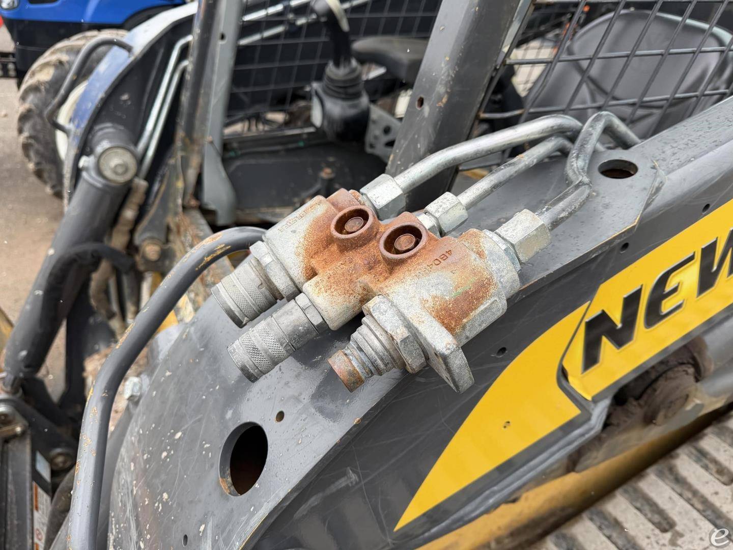 2016 New Holland C232