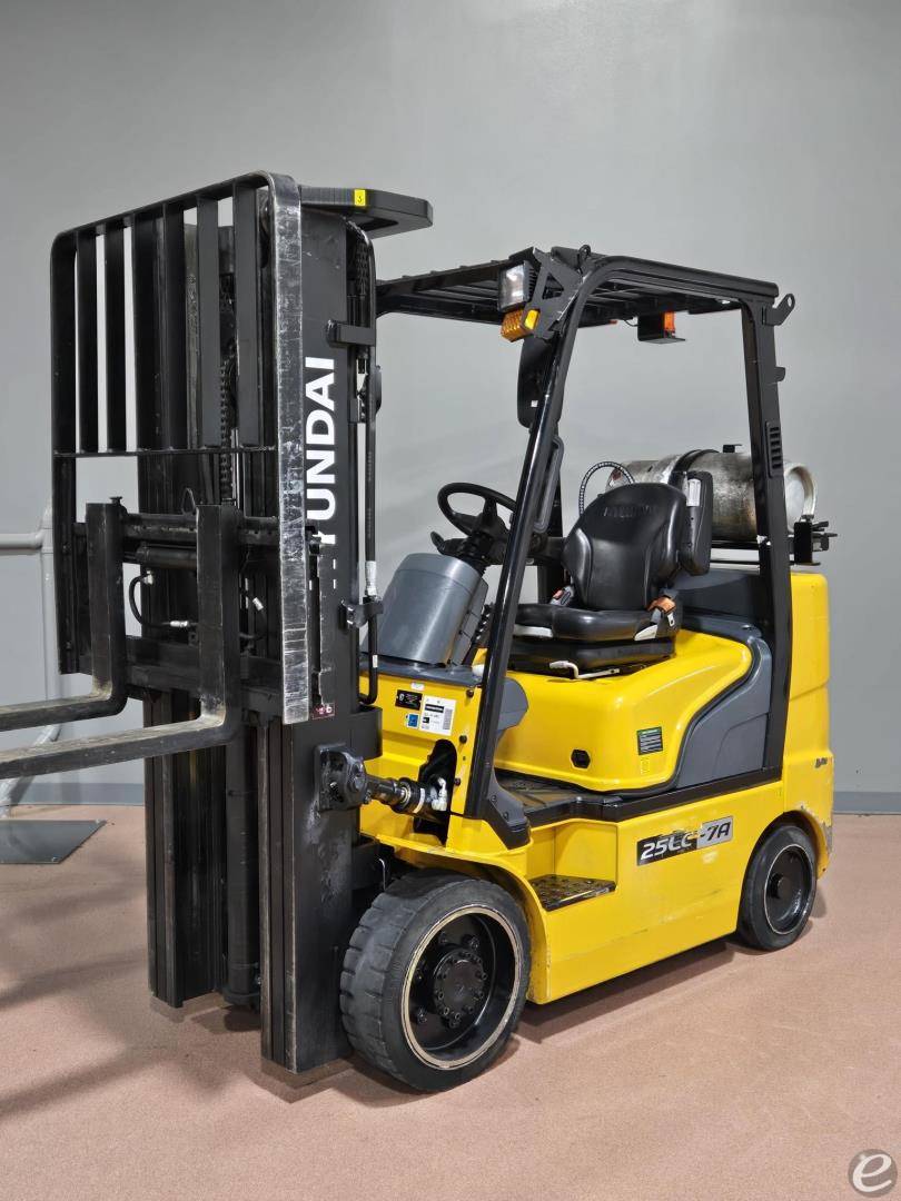 2023 Hyundai 25LC-7A