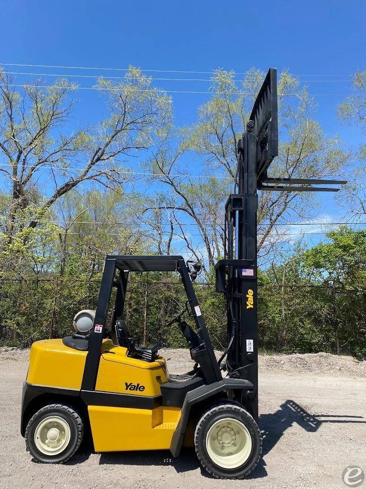 Yale GLP080LJ Pneumatic Tire 4 Wheel Sit Down