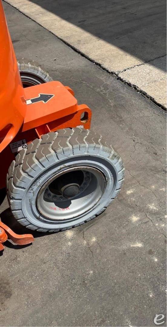 2015 JLG E300AJP