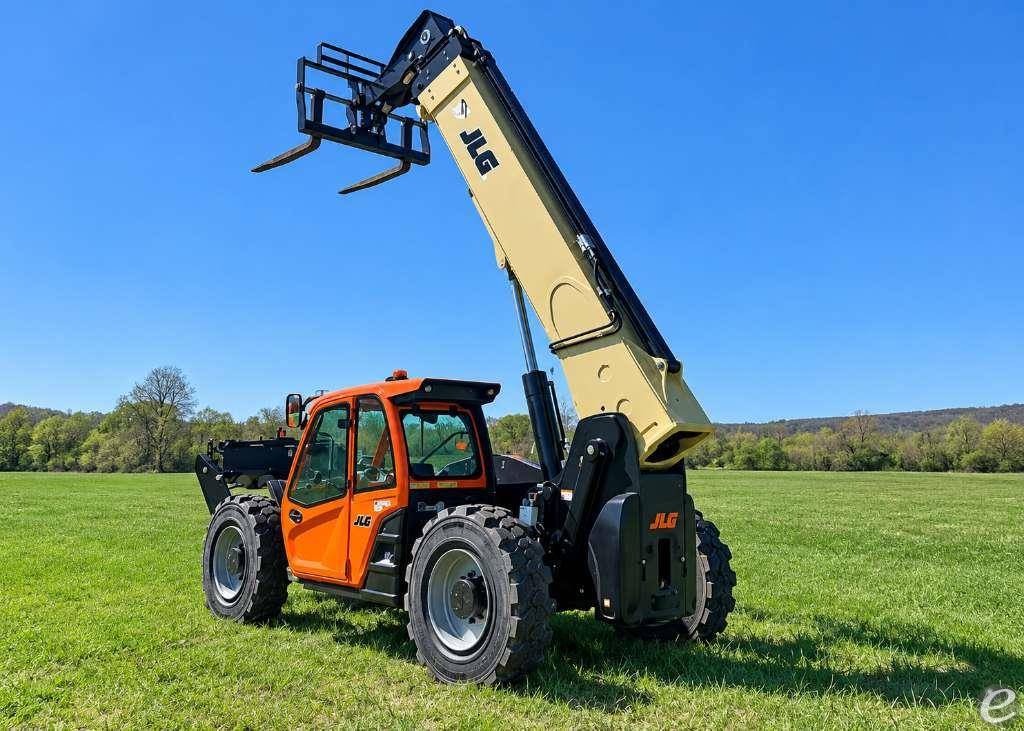 2026 JLG 1055