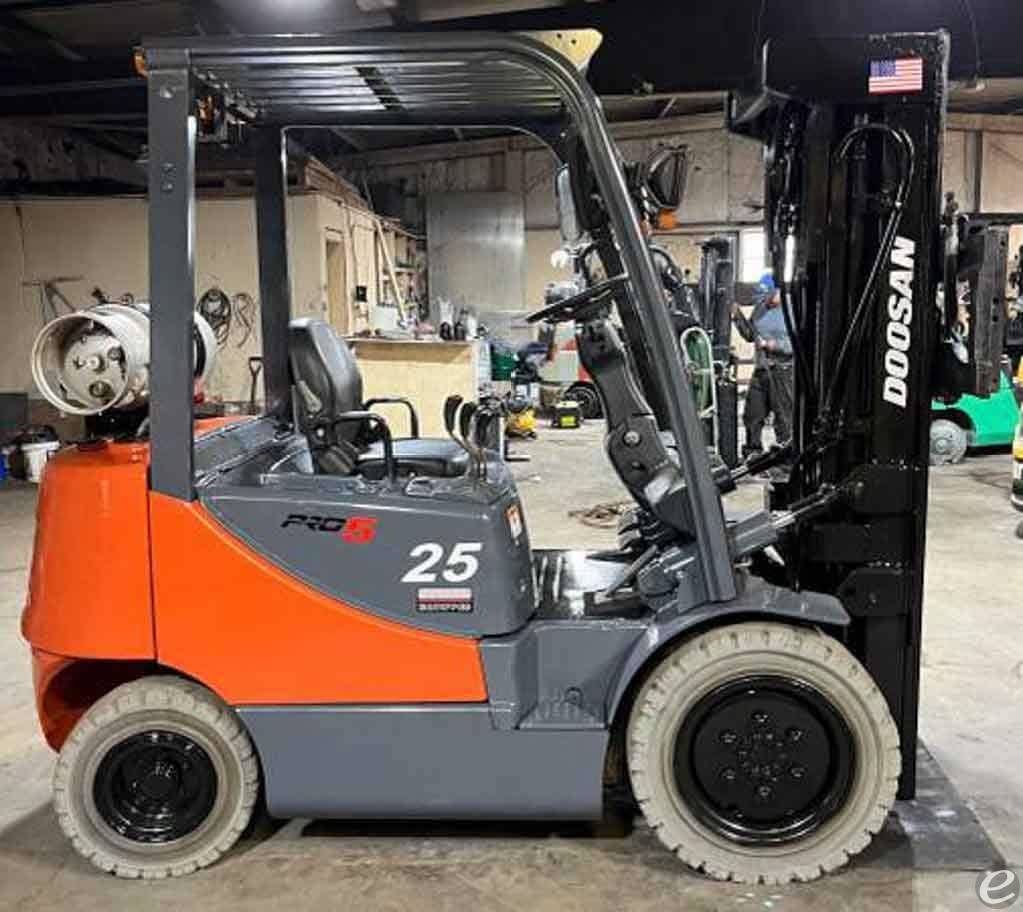 2010 Doosan G25E-5 LP Gas Forklift