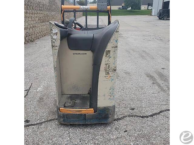 2018 Crown RT4020 Electric Forklift - 123Forklift