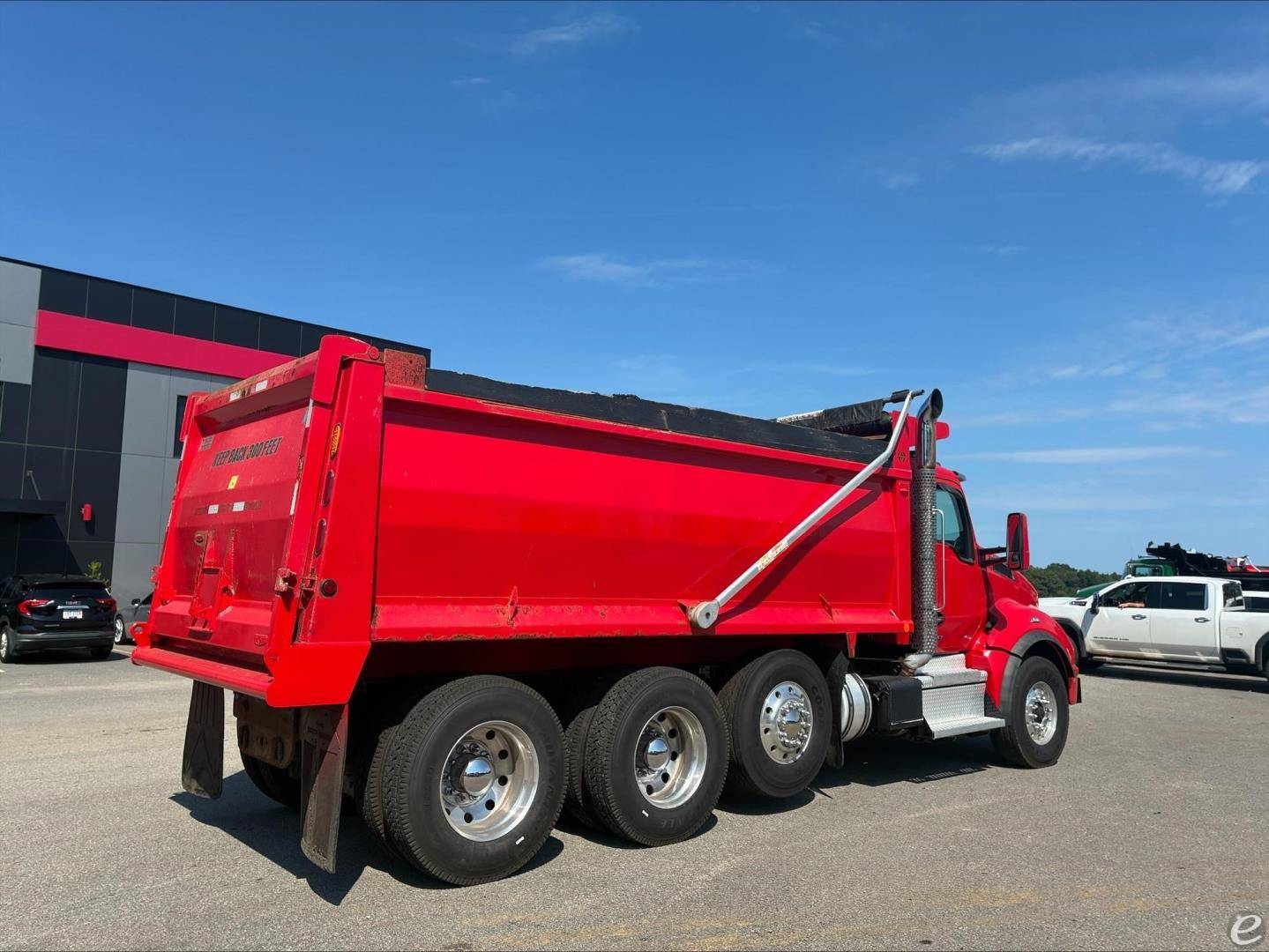 2023 Kenworth T880