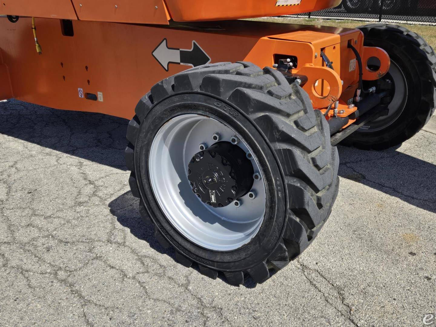 2019 JLG 800AJ