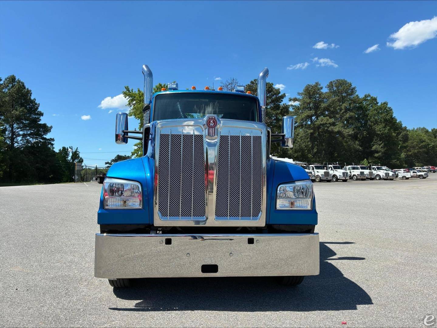 2024 Kenworth W990