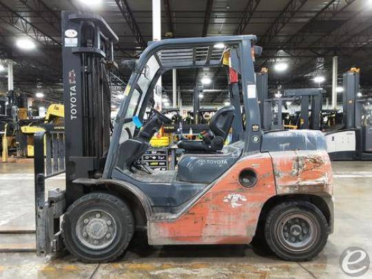 2018 Toyota 8FD40U Diesel Forklift - 123Forklift