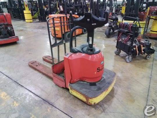 2010 Raymond 8400 Electric Forklift - 123Forklift