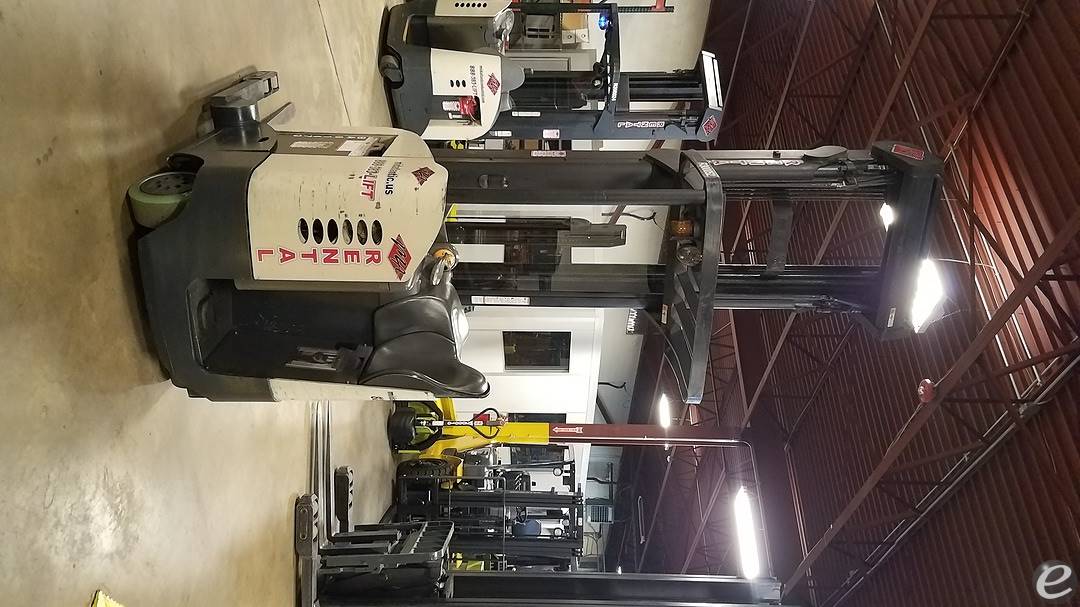 2007 Crown RD5225-30 Electric Reach Truck - 123Forklift