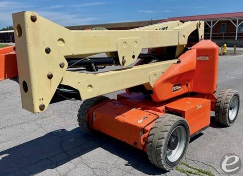 2016 JLG E450AJ