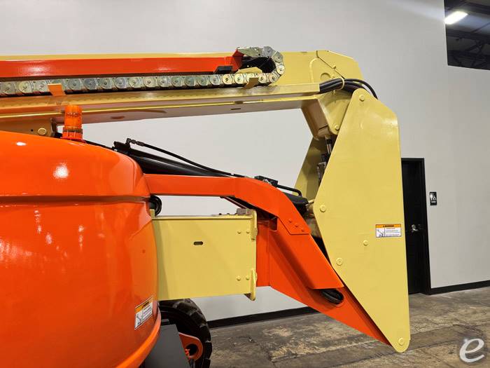 2013 JLG 600AJ