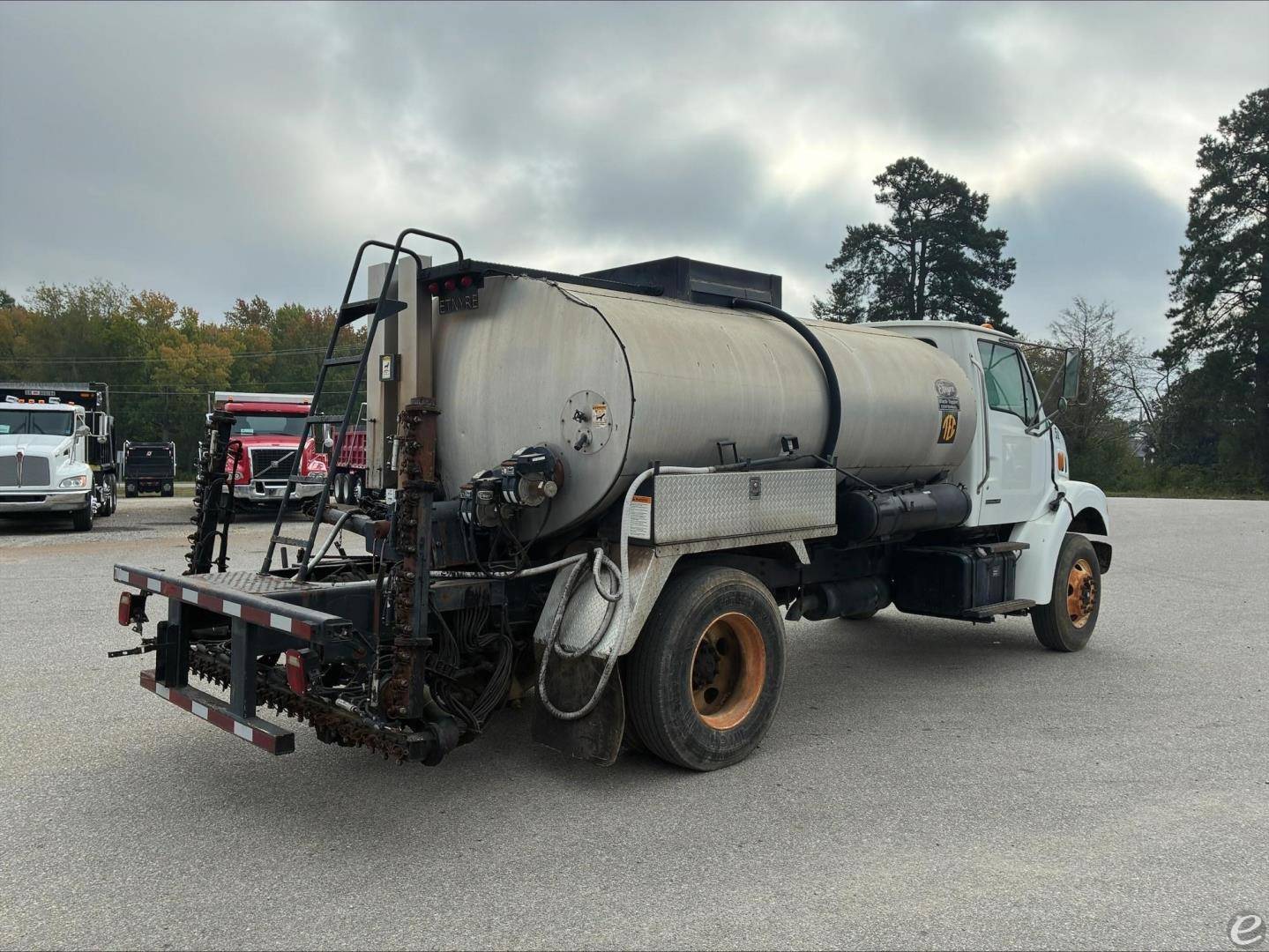 2004 Sterling L7500