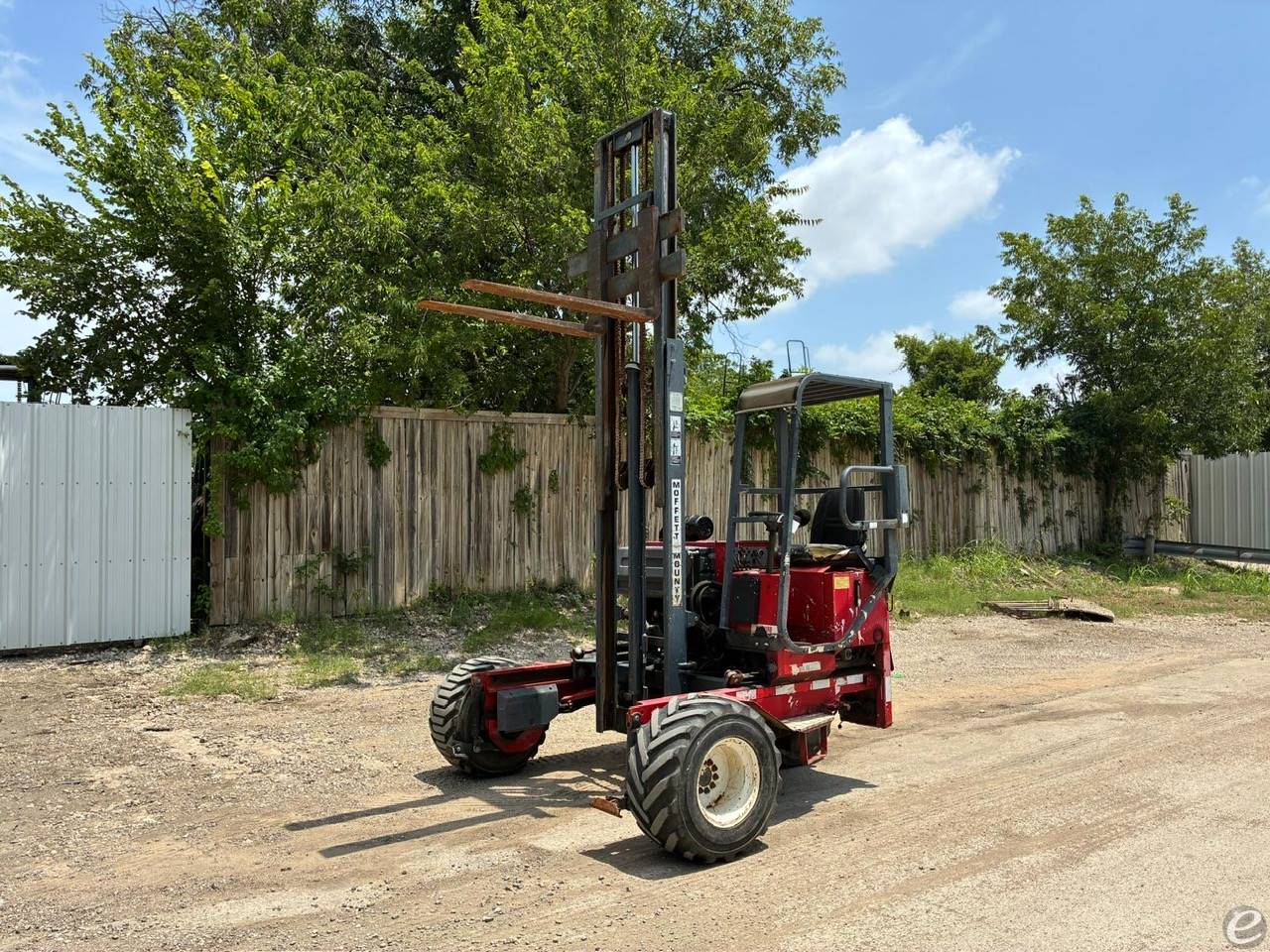 2002 Moffett M5500