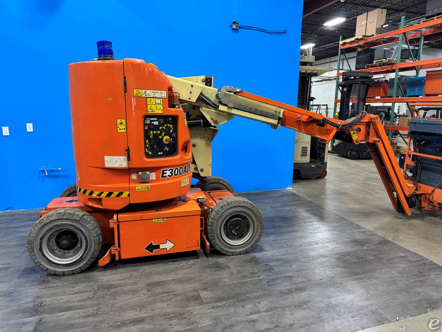 2012 JLG E300AJP