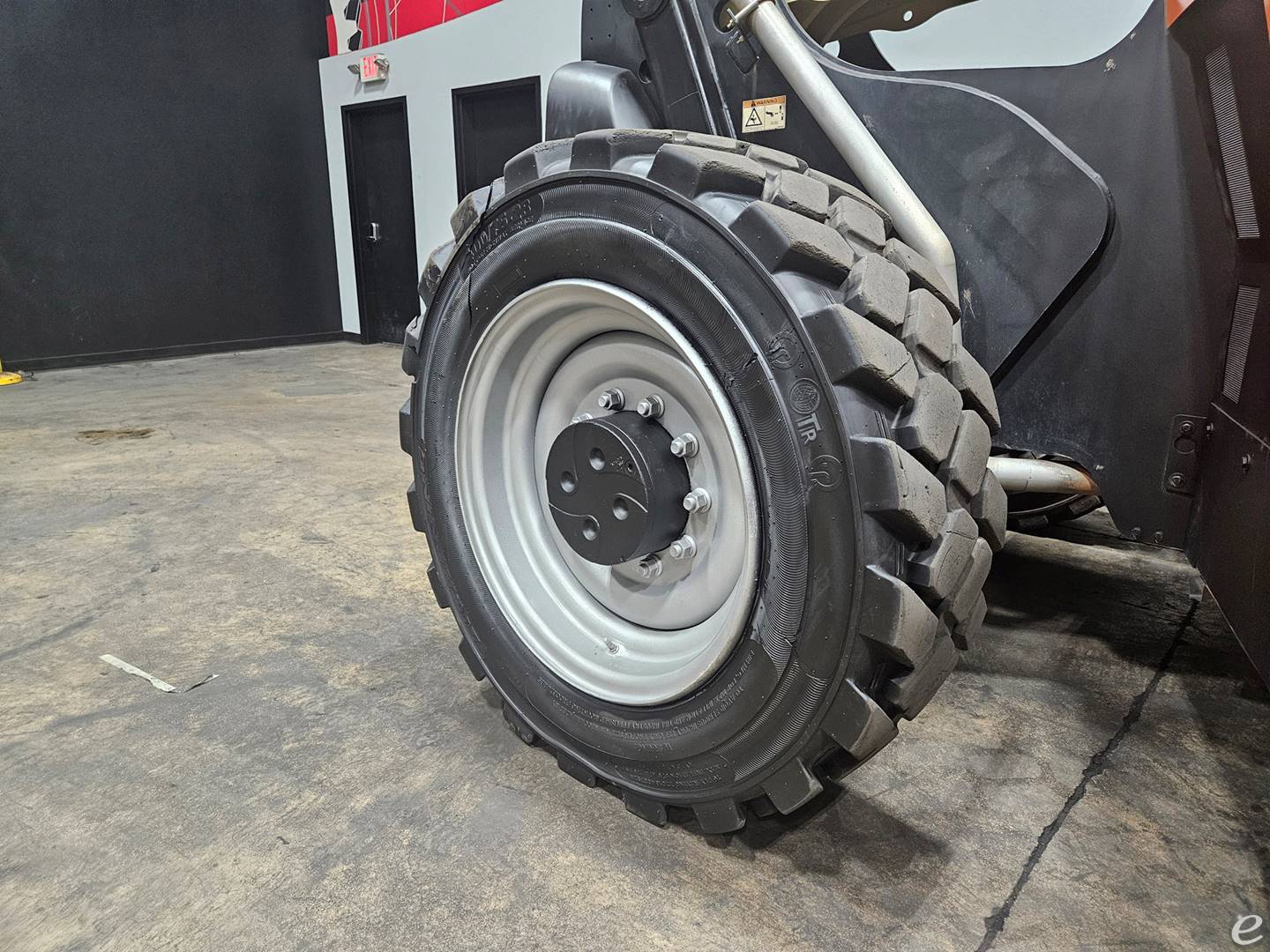 2017 JLG 1255