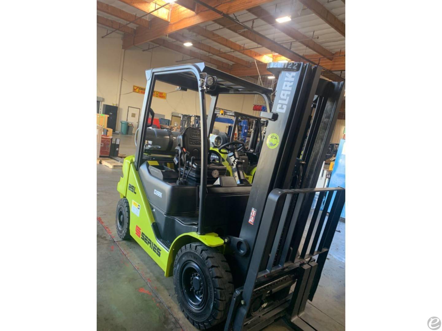 2020 Clark S25L