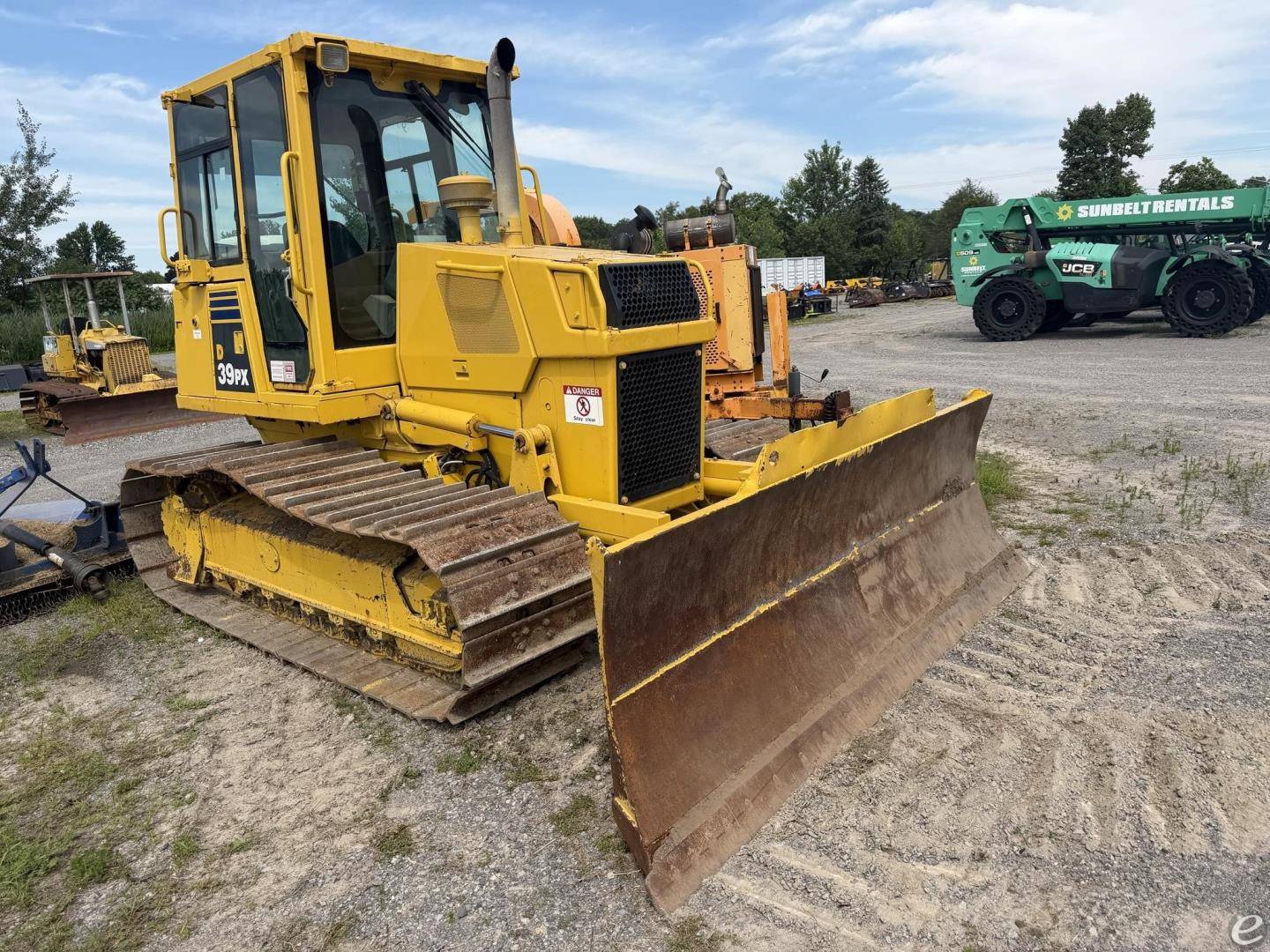 2004 Komatsu D39PX-21