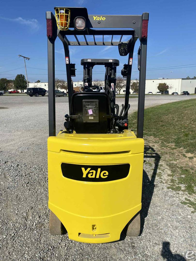2017 Yale ERC-040VAN