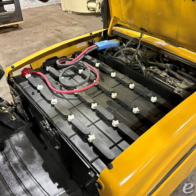 2022 Yale ERP040VT