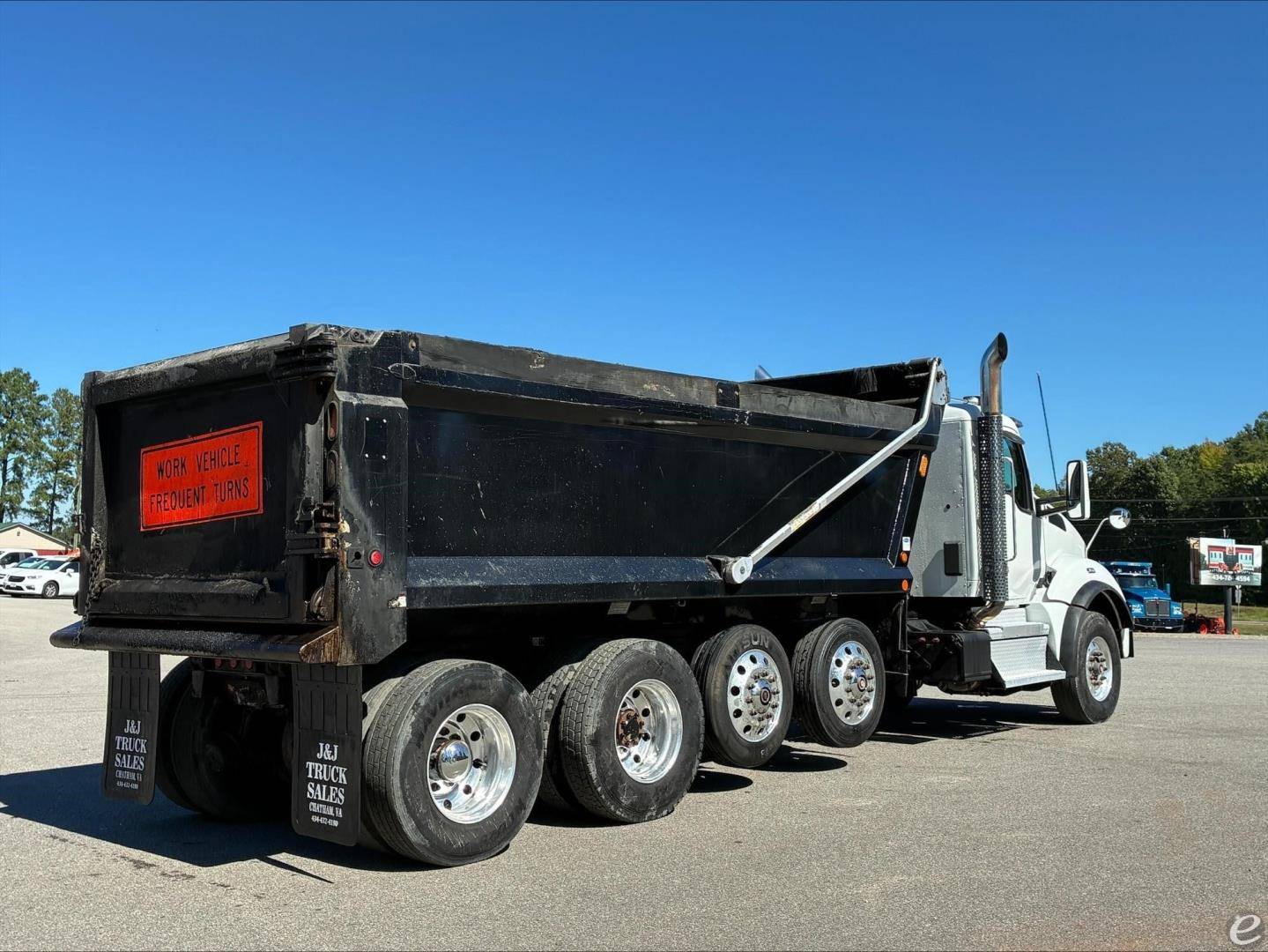 2023 Kenworth T880