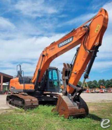 2018 Doosan DX225LC Earth Moving and Construction Forklift - 123Forklift