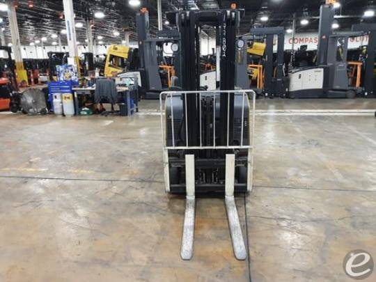2019 Yale ESC030 Electric Forklift - 123Forklift