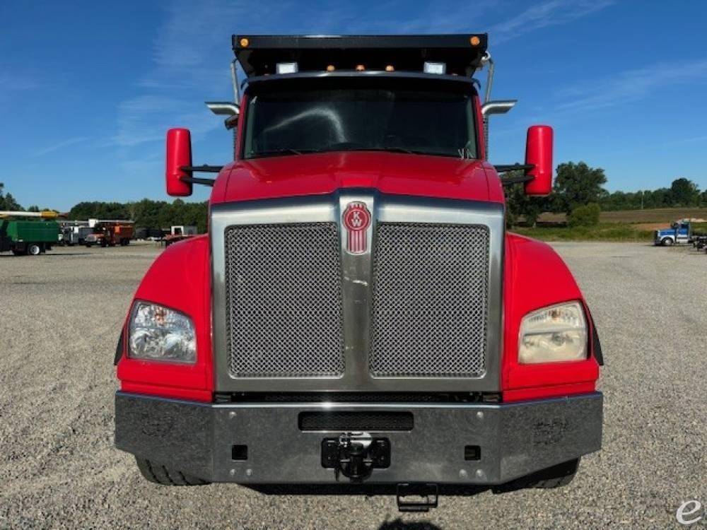 2022 Kenworth T880
