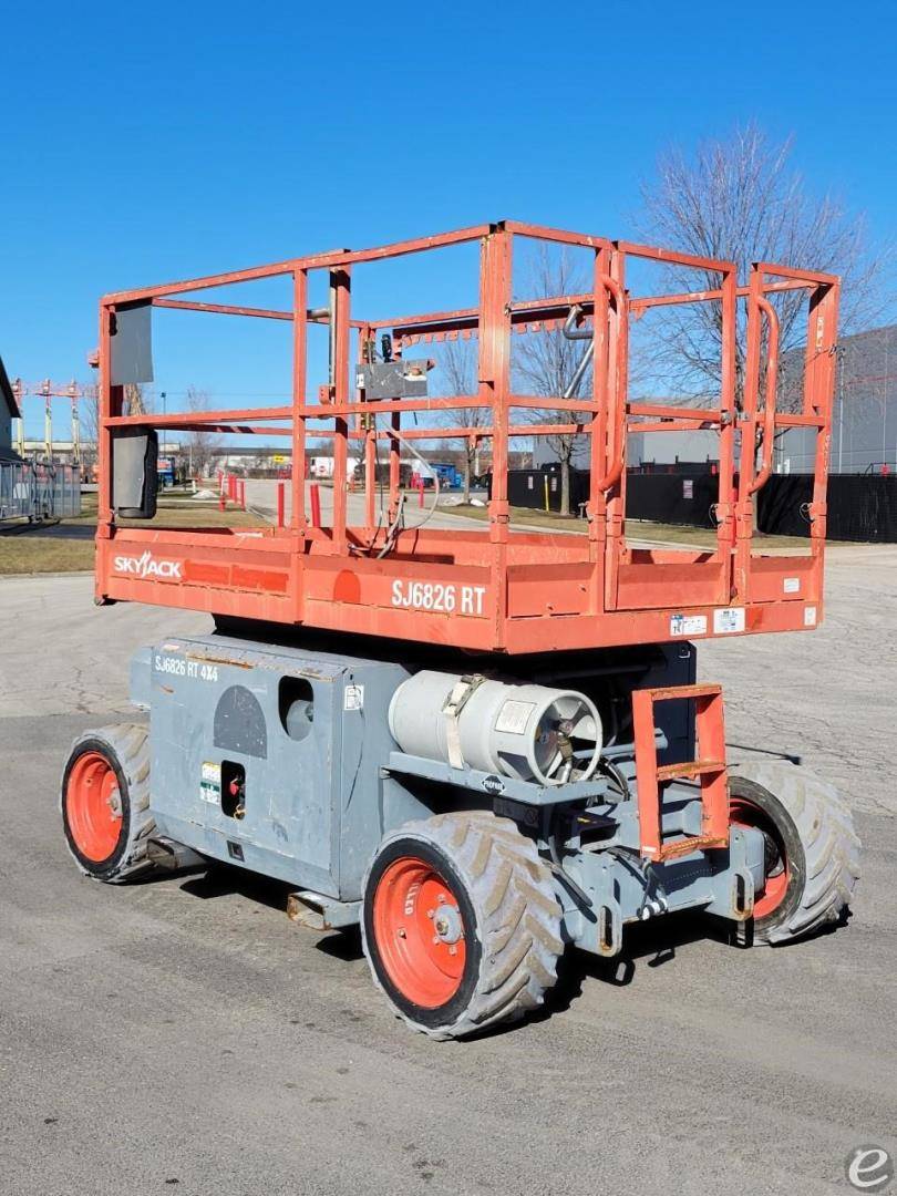 2014 Skyjack SJ6826RT Dual Fuel Scissor Lift - 123Forklift