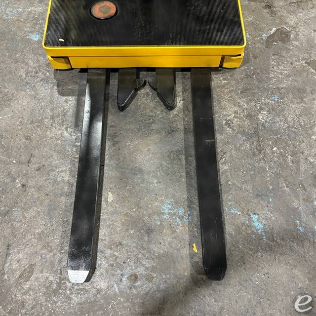 2020 Yale OSO30EF