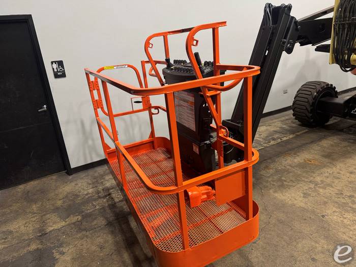 2015 JLG 450AJ