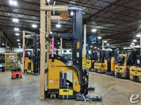 2016 Yale NR045 Electric Reach Truc...