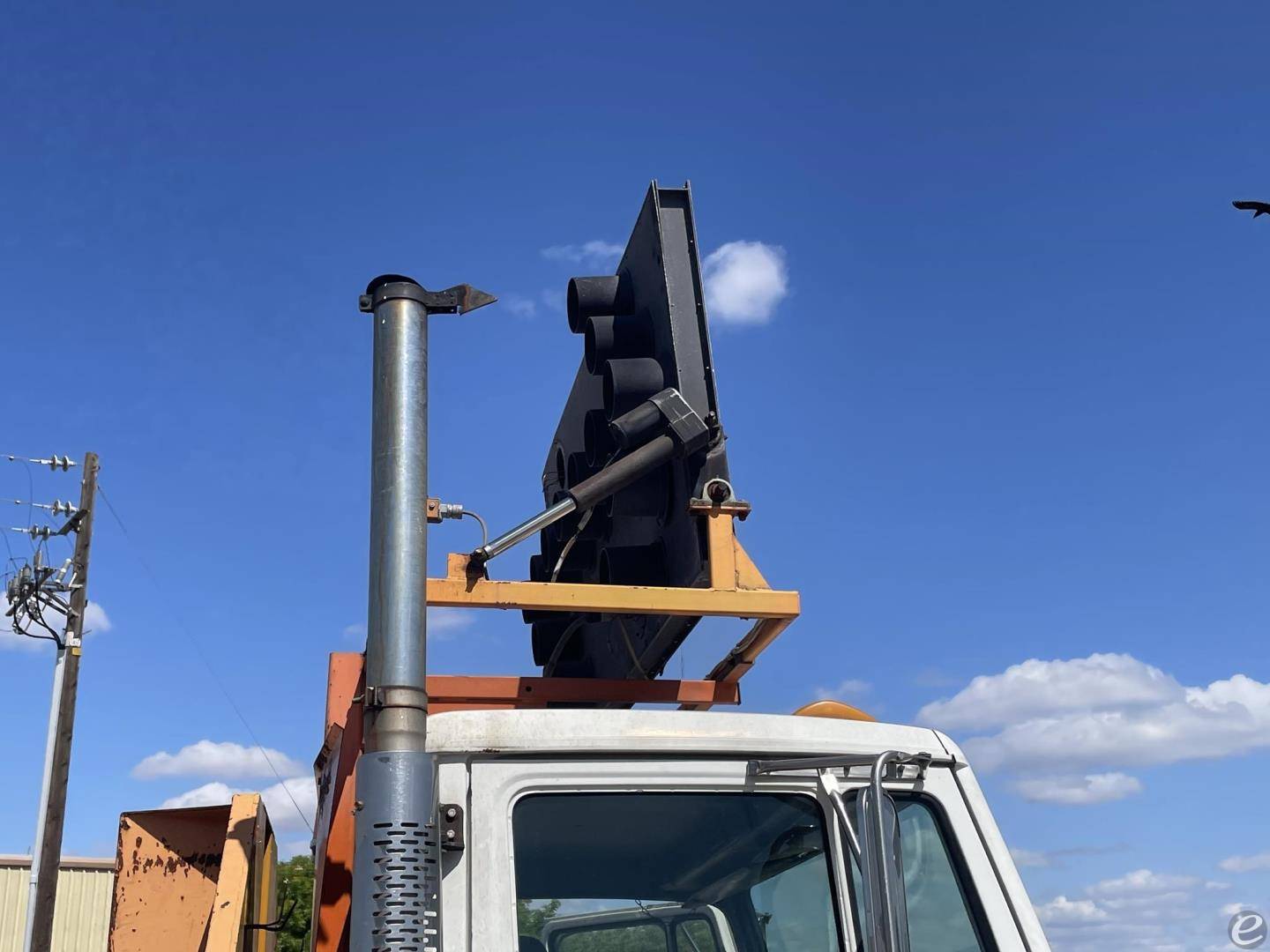 2001 Freightliner FL70
