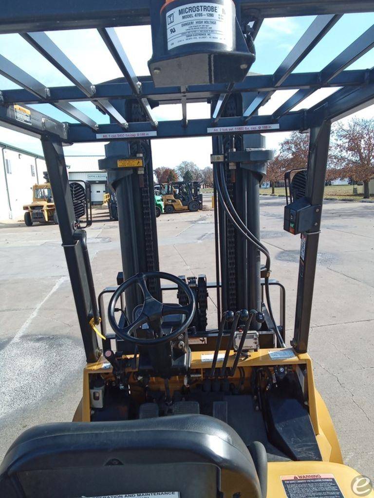 2010 Cat GC70K