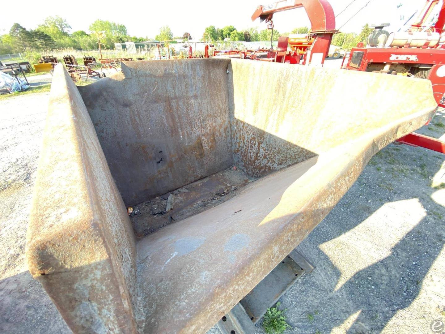 MOBILE DUMP HOPPER