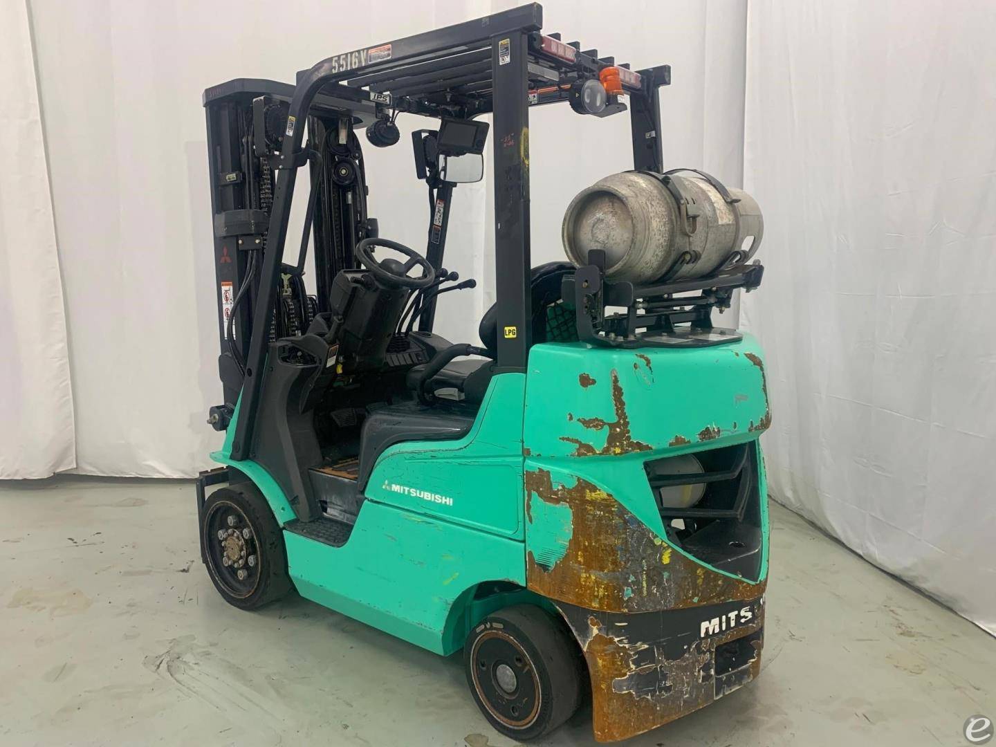 2020 Mitsubishi FGC25N