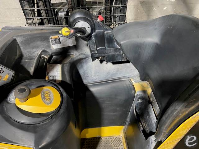 2019 Yale NR045