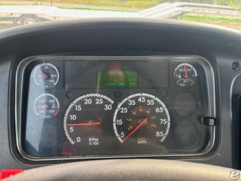 2016 Freightliner BUSINESS CLASS M2 106