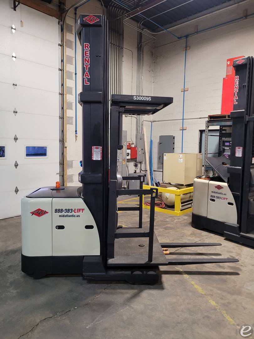 2012 Crown SP3520-30